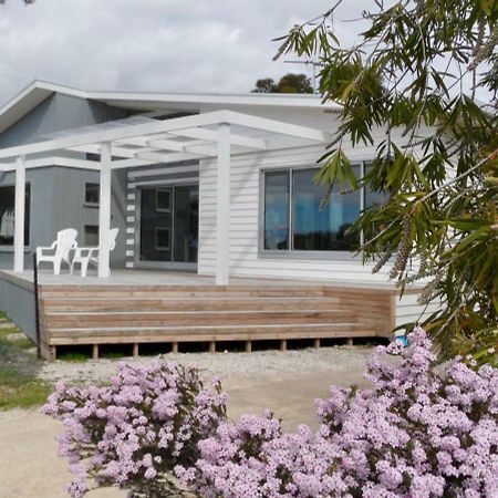 White Shells Holiday Rental Nepean Bay Екстер'єр фото